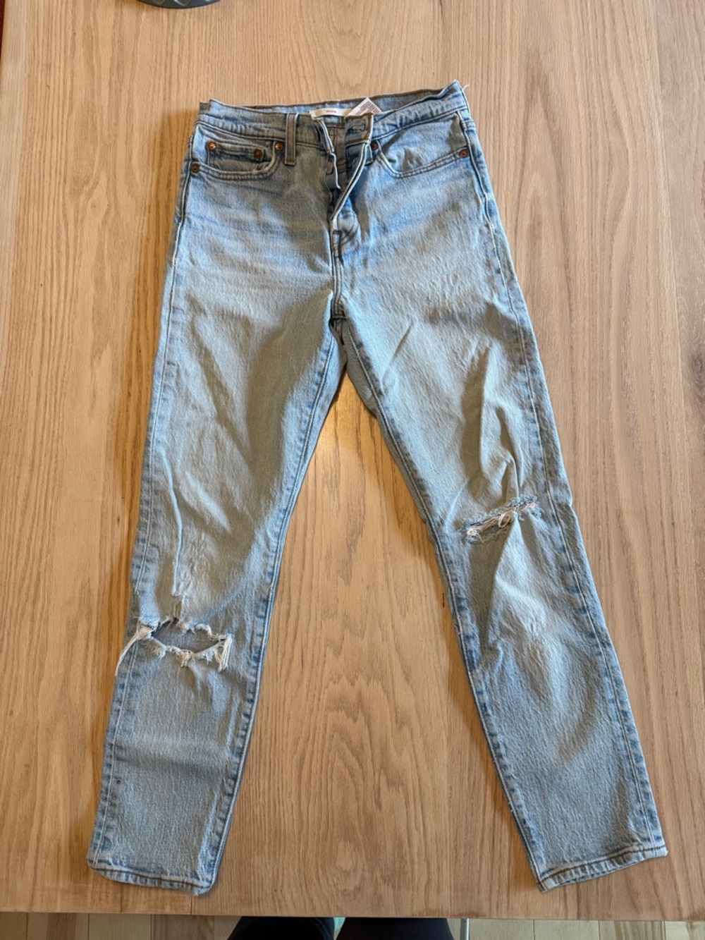 Levi’s Premium Women’s Wedgie Light Wash Distressed Straight-Leg Jeans